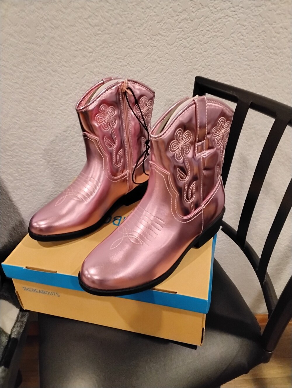 NWT Pink Metallic Catalina Cowboy Boots 5 Firm Price - Picture 2 of 4